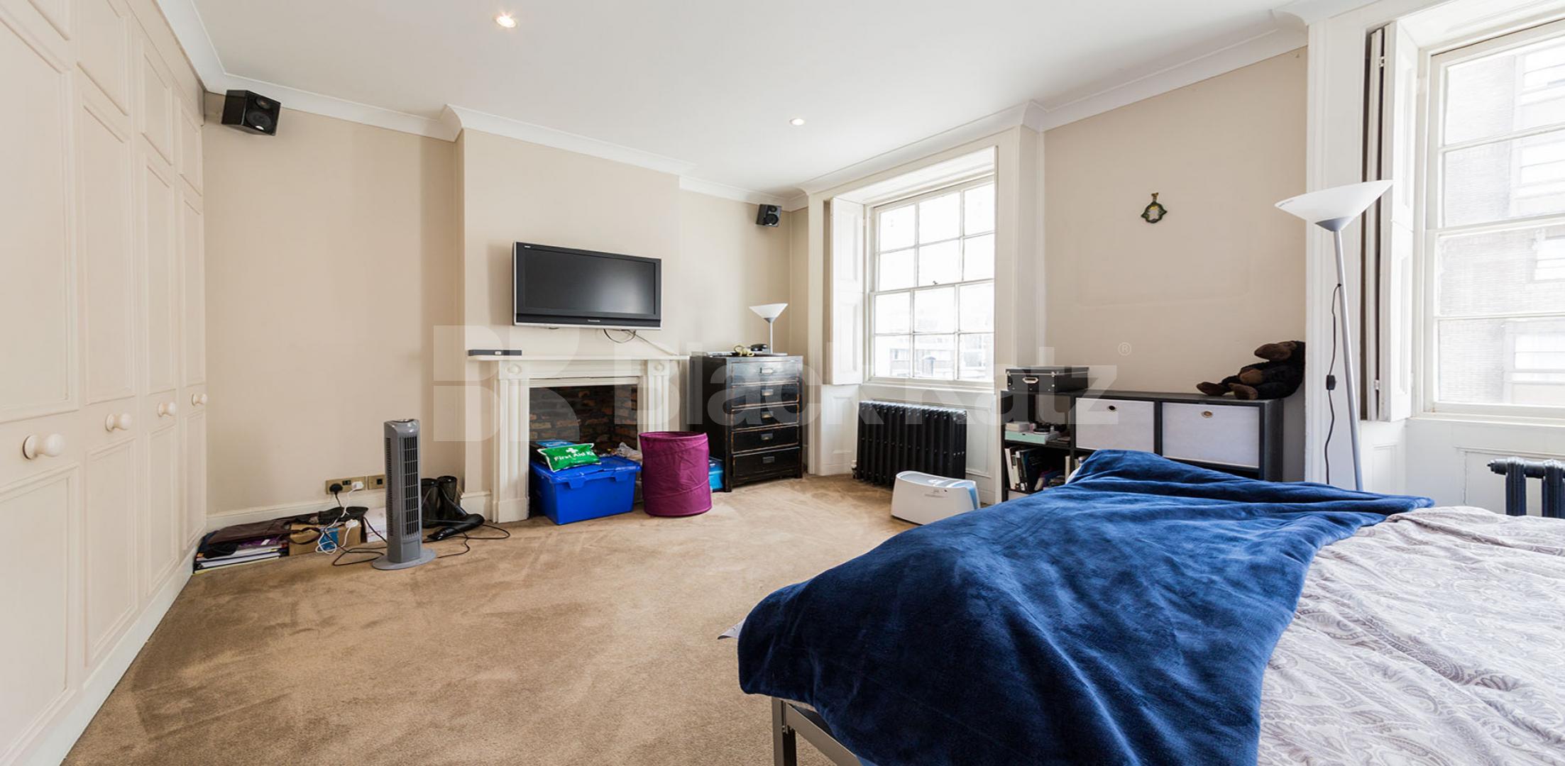 			2 Bedroom, 1 bath, 1 reception Flat			 Kendal Street, Hyde Park